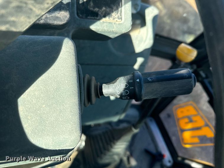 image for item DX3743 1994 JCB 214 backhoe