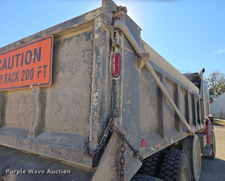 image for item EE7908 2005 Sterling L-Line dump truck