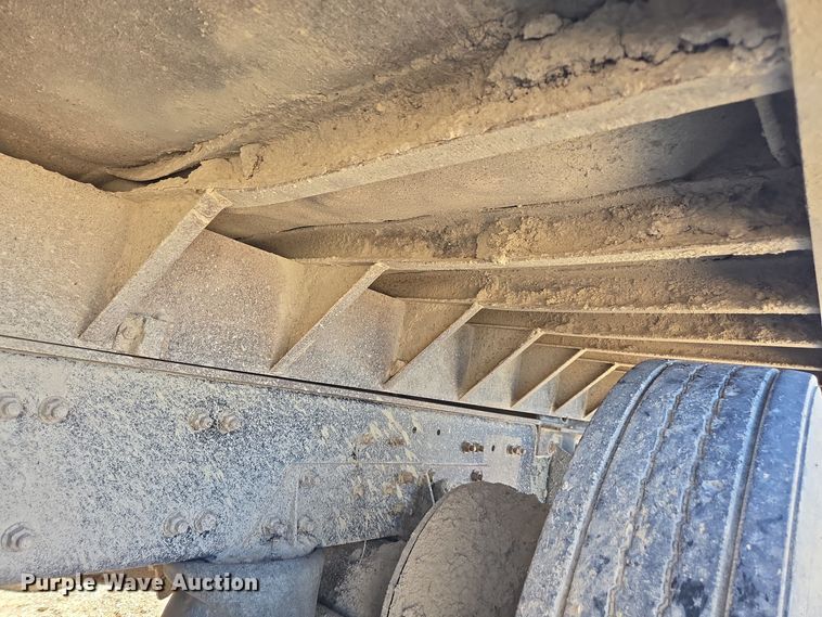 image for item EE7908 2005 Sterling L-Line dump truck