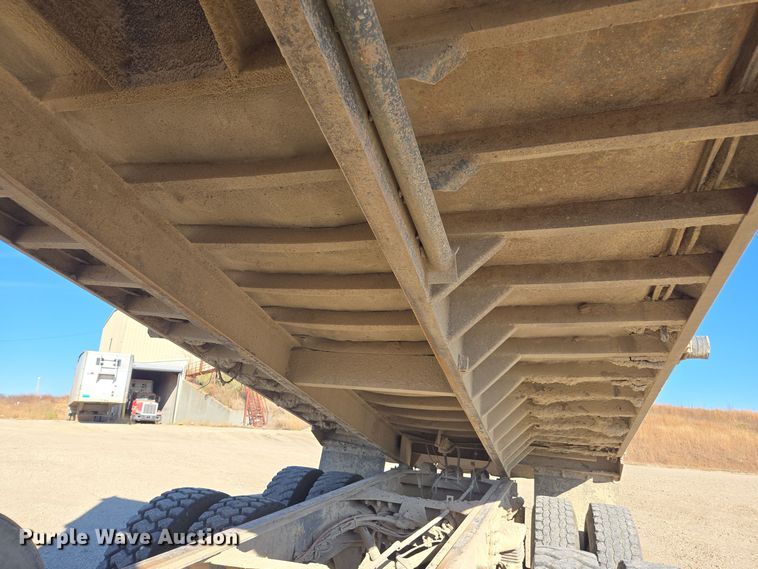 image for item EE7908 2005 Sterling L-Line dump truck
