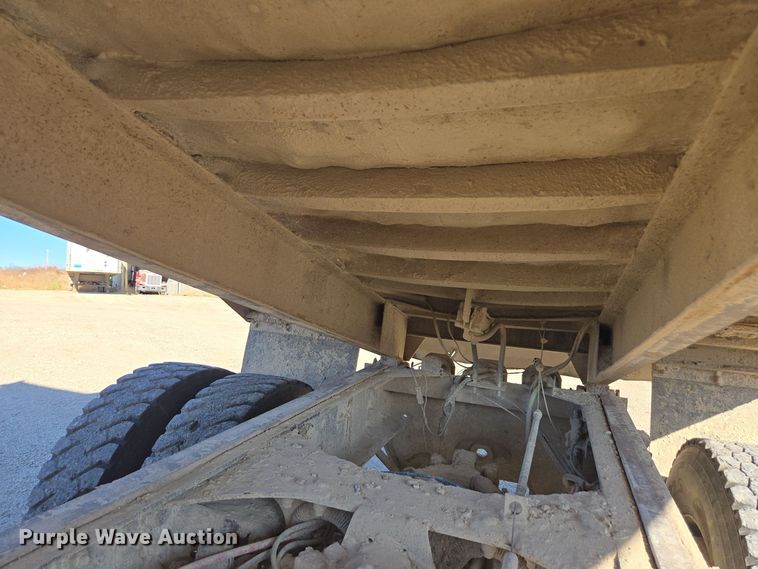 image for item EE7908 2005 Sterling L-Line dump truck