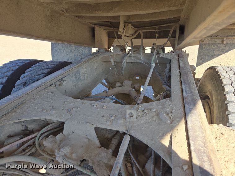 image for item EE7908 2005 Sterling L-Line dump truck