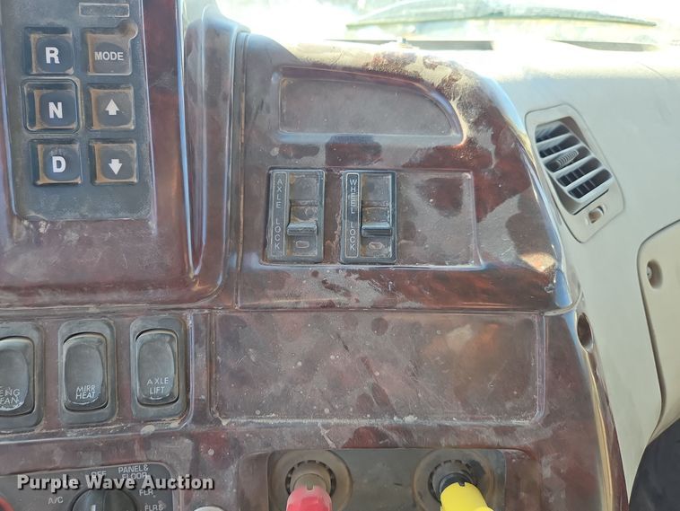 image for item EE7908 2005 Sterling L-Line dump truck