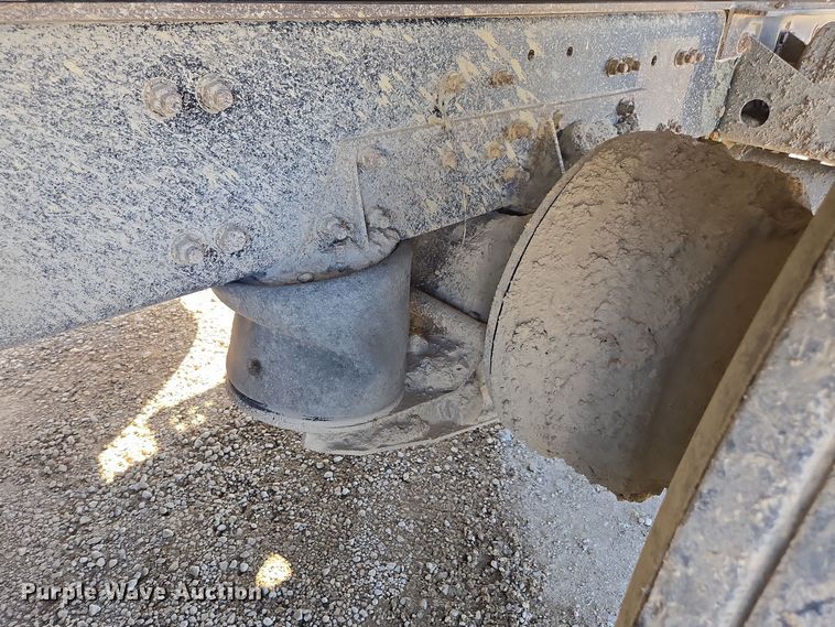 image for item EE7908 2005 Sterling L-Line dump truck