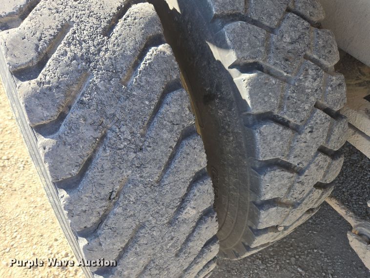 image for item EE7908 2005 Sterling L-Line dump truck