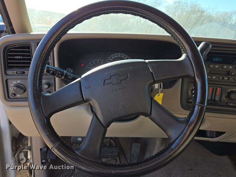 image for item EE7909 2005 Chevrolet Tahoe SUV