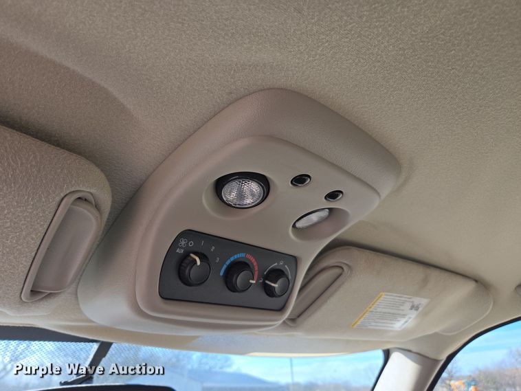 image for item EE7909 2005 Chevrolet Tahoe SUV