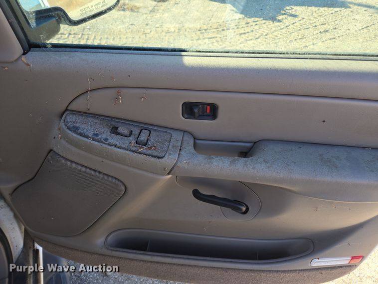 image for item EE7909 2005 Chevrolet Tahoe SUV