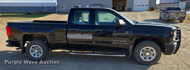 image for item EE7910 2015 Chevrolet Silverado 1500 Double Cab pickup truck