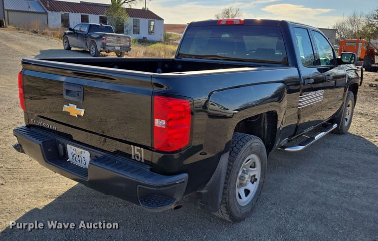 image for item EE7910 2015 Chevrolet Silverado 1500 Double Cab pickup truck