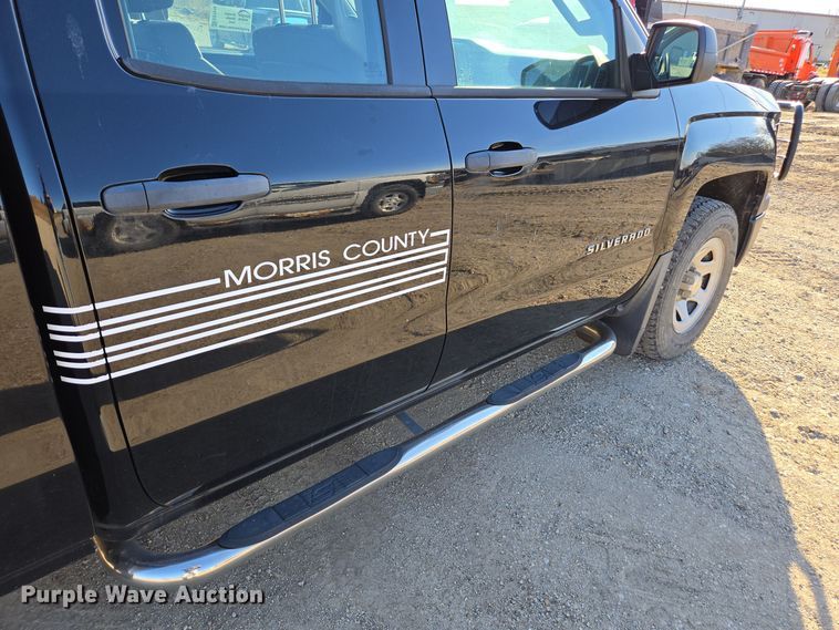 image for item EE7910 2015 Chevrolet Silverado 1500 Double Cab pickup truck