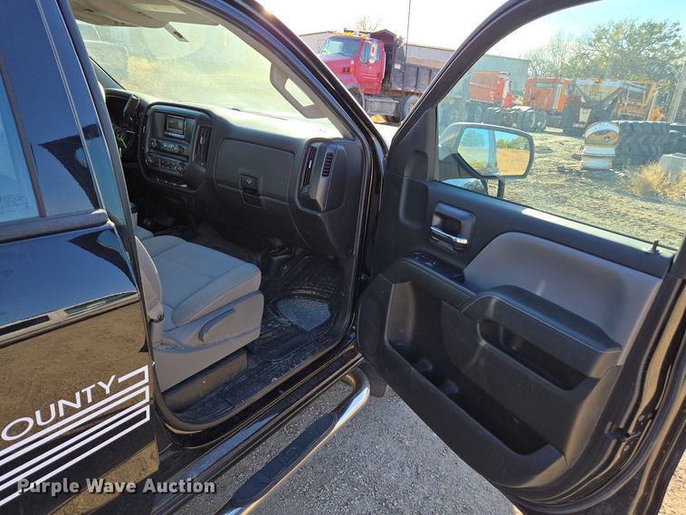 image for item EE7910 2015 Chevrolet Silverado 1500 Double Cab pickup truck