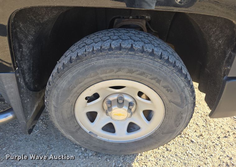 image for item EE7910 2015 Chevrolet Silverado 1500 Double Cab pickup truck