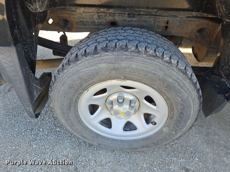 image for item EE7910 2015 Chevrolet Silverado 1500 Double Cab pickup truck