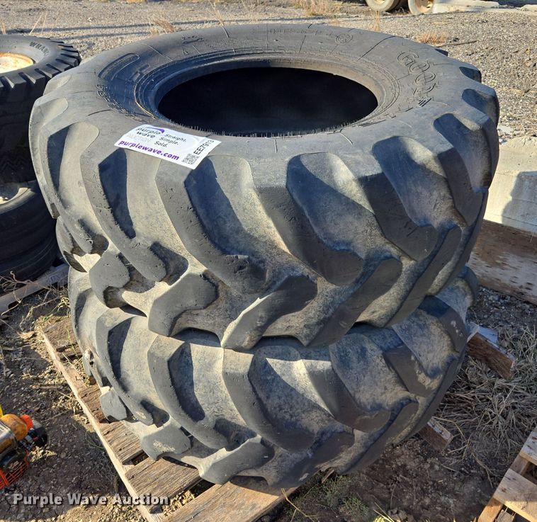 image for item EE7913 (2) Goodyear 19.5-24 tires
