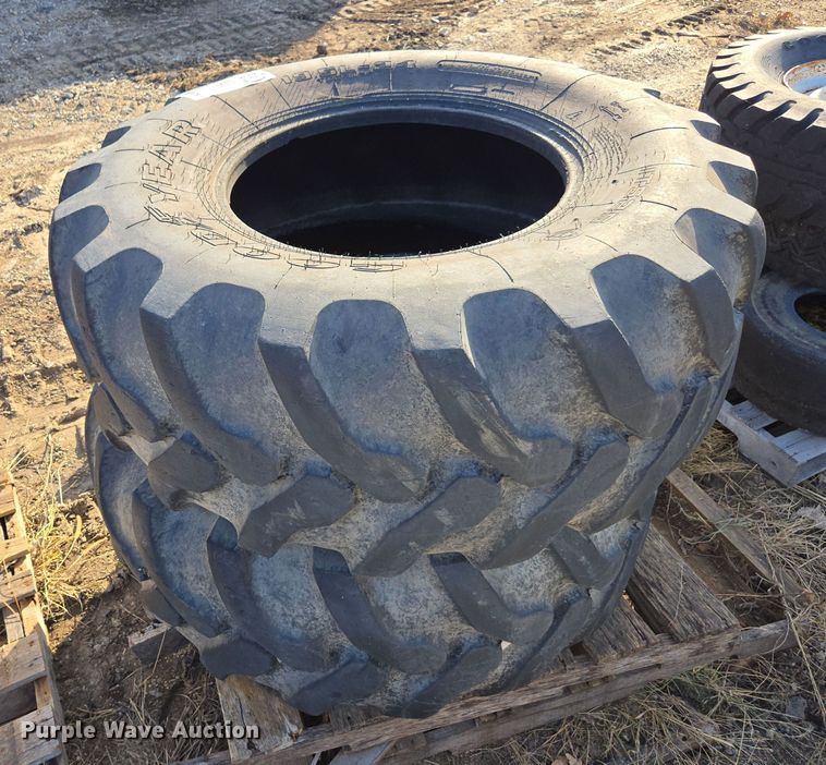 image for item EE7913 (2) Goodyear 19.5-24 tires