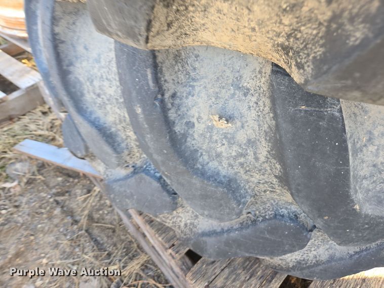 image for item EE7913 (2) Goodyear 19.5-24 tires