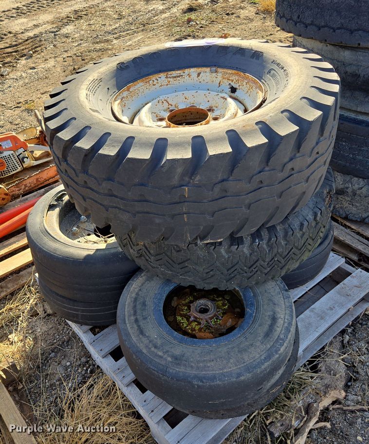 image for item EE7914 Tires and wheels