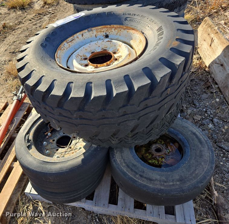 image for item EE7914 Tires and wheels