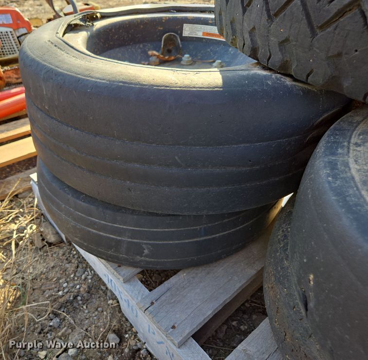 image for item EE7914 Tires and wheels