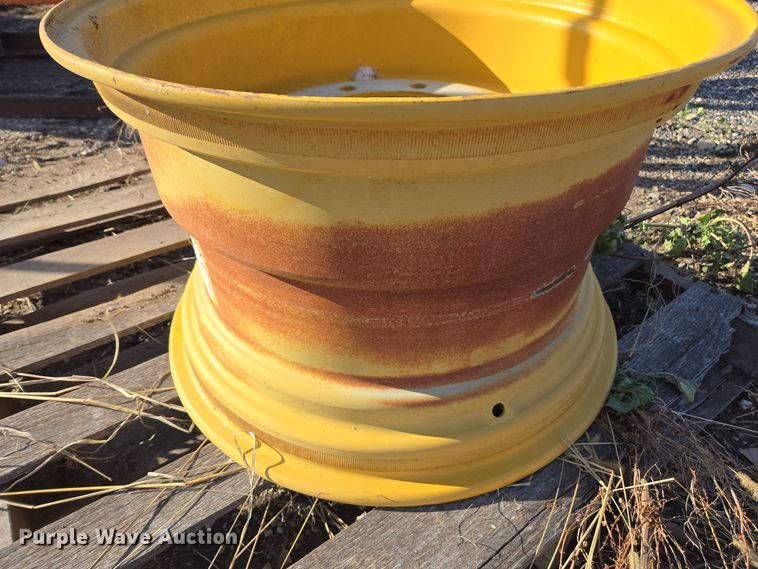 image for item EE7916 (2) ag wheels