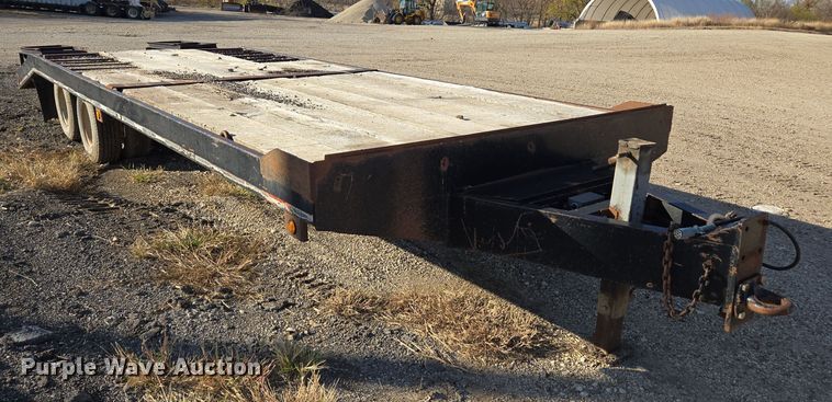 image for item EE7919 1982 Towmaster equipment trailer