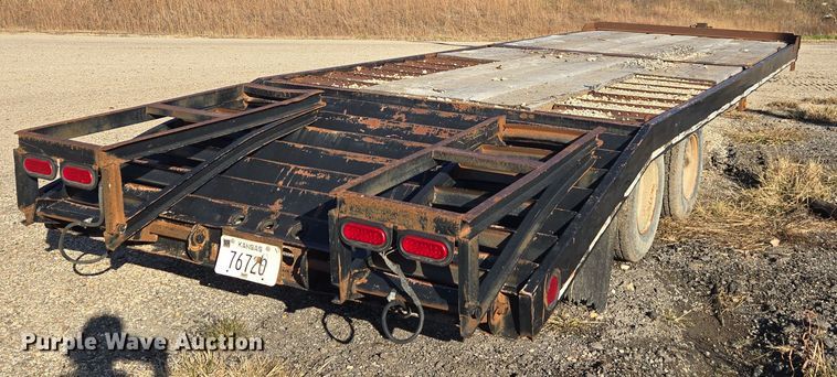 image for item EE7919 1982 Towmaster equipment trailer
