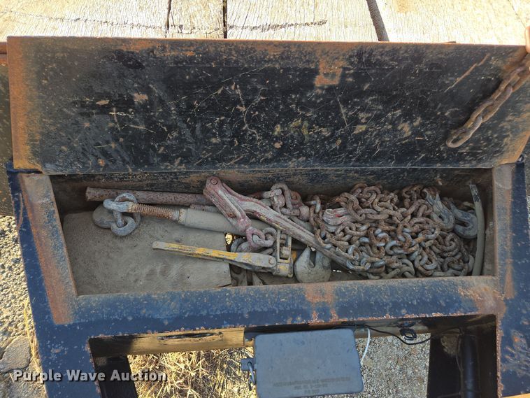 image for item EE7919 1982 Towmaster equipment trailer