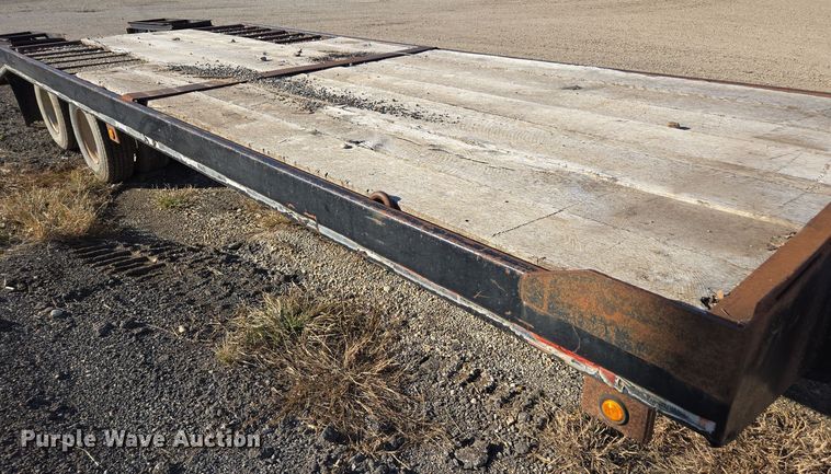 image for item EE7919 1982 Towmaster equipment trailer