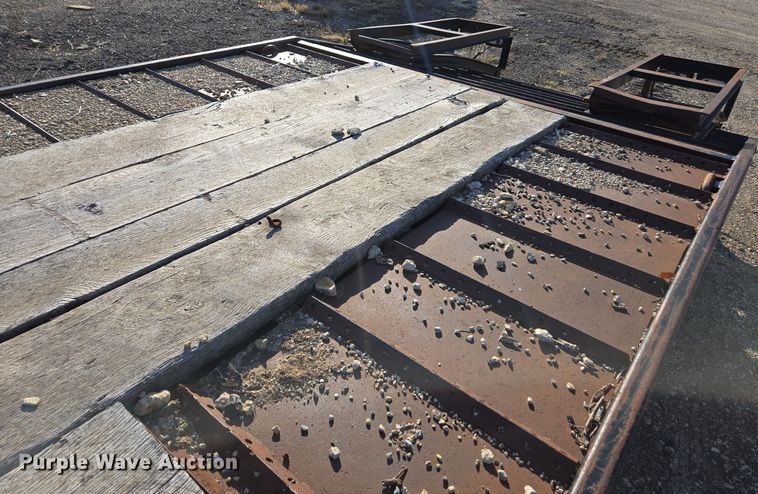 image for item EE7919 1982 Towmaster equipment trailer