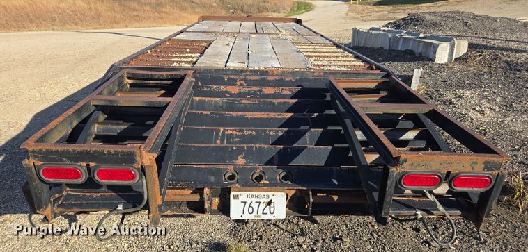 image for item EE7919 1982 Towmaster equipment trailer