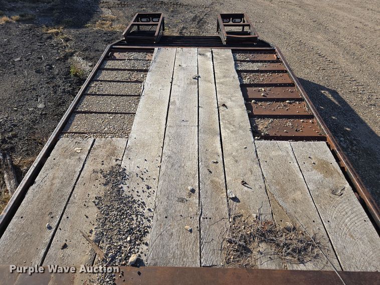 image for item EE7919 1982 Towmaster equipment trailer