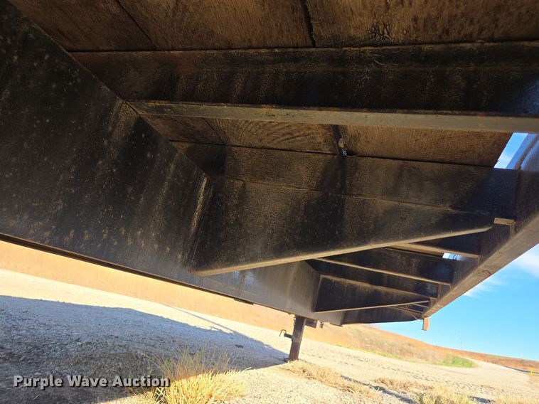 image for item EE7919 1982 Towmaster equipment trailer