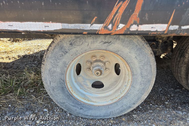 image for item EE7919 1982 Towmaster equipment trailer