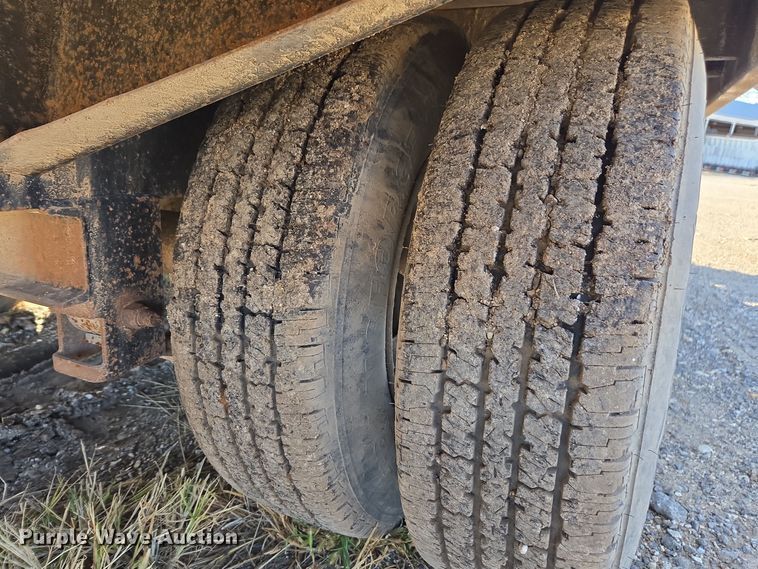 image for item EE7919 1982 Towmaster equipment trailer