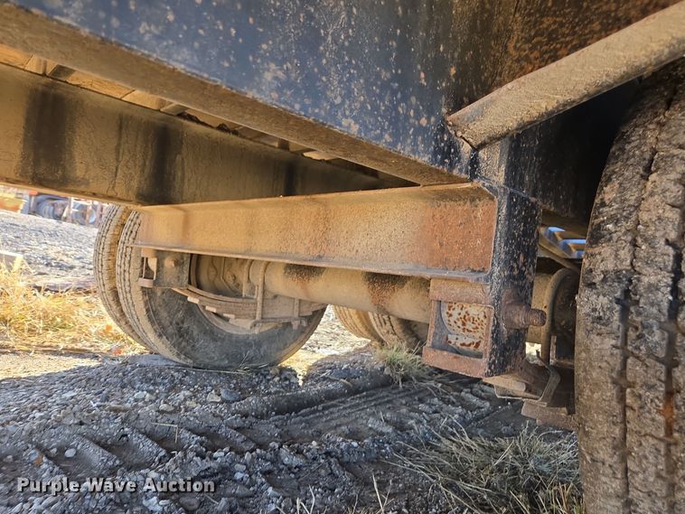 image for item EE7919 1982 Towmaster equipment trailer