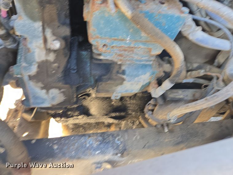 image for item EE7920 2002 Freightliner Columbia semi truck