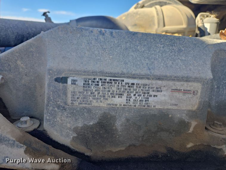 image for item EE7920 2002 Freightliner Columbia semi truck