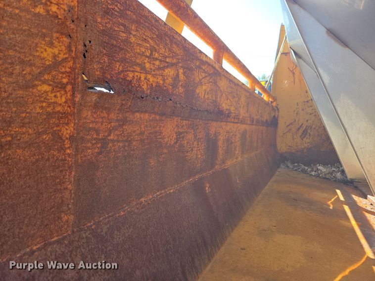 image for item EE7921 2006 International 7400 dump truck