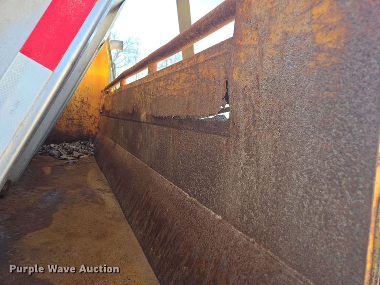 image for item EE7921 2006 International 7400 dump truck