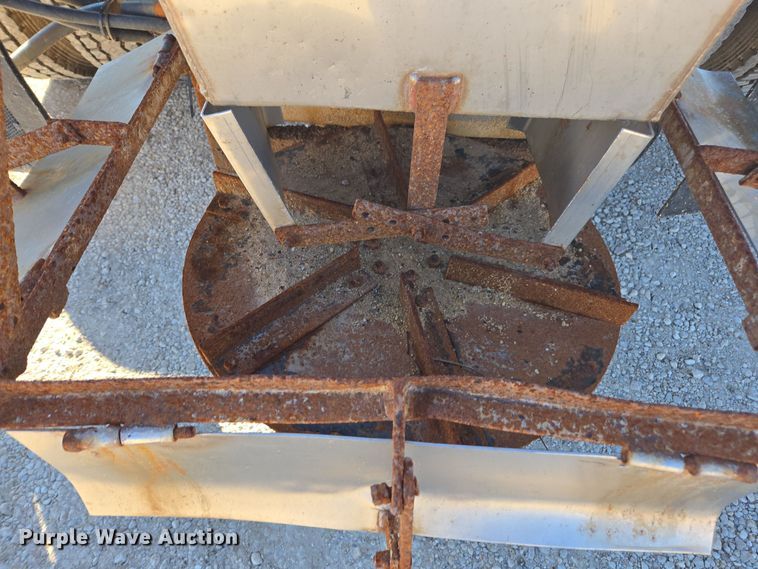 image for item EE7921 2006 International 7400 dump truck