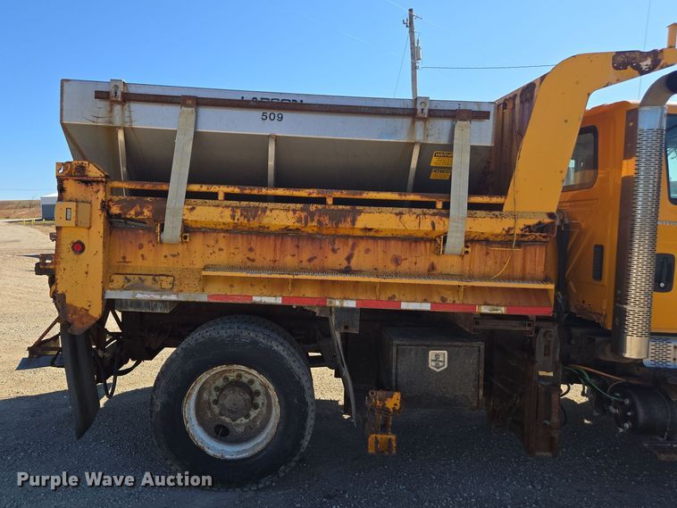 image for item EE7921 2006 International 7400 dump truck