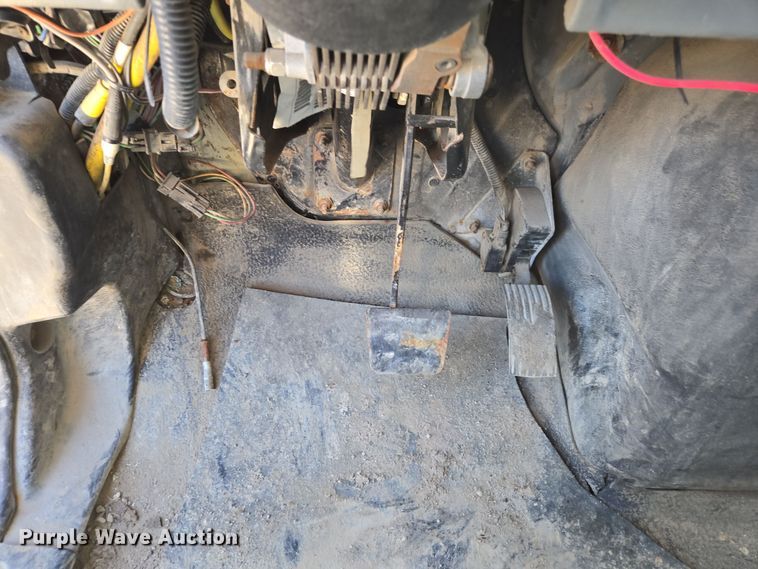 image for item EE7921 2006 International 7400 dump truck