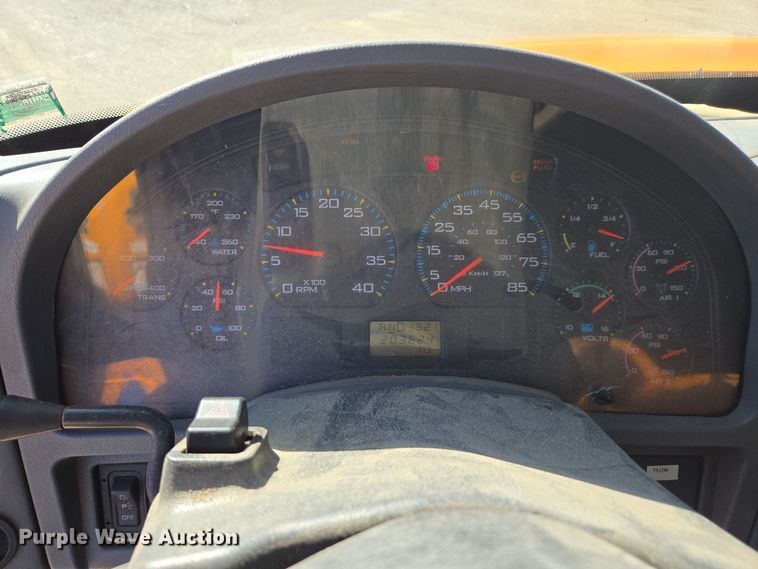 image for item EE7921 2006 International 7400 dump truck