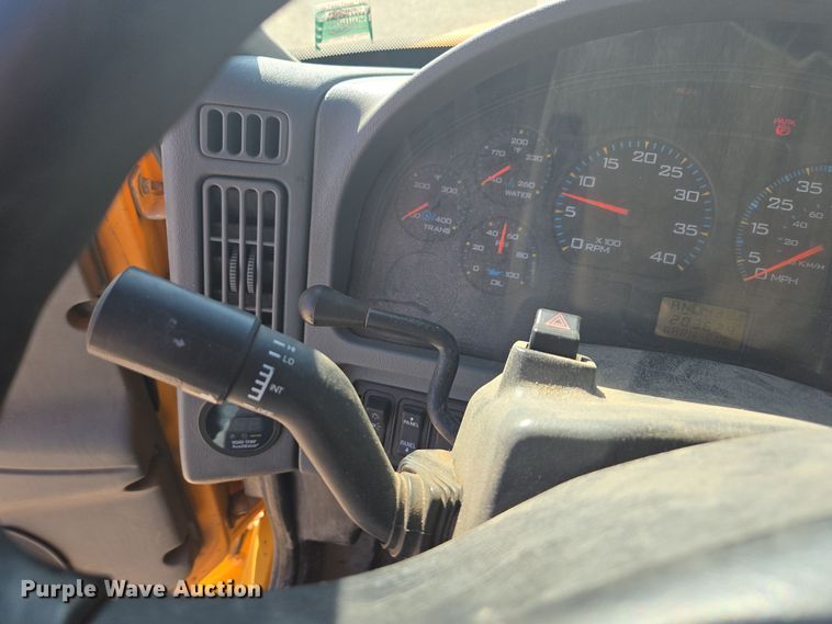 image for item EE7921 2006 International 7400 dump truck