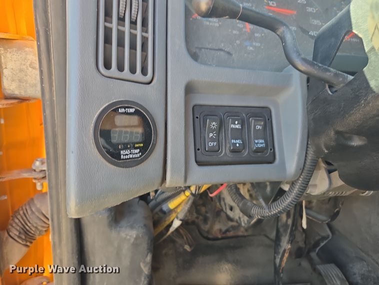 image for item EE7921 2006 International 7400 dump truck