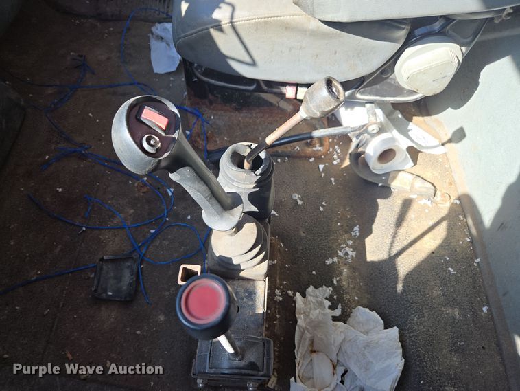 image for item EE7921 2006 International 7400 dump truck