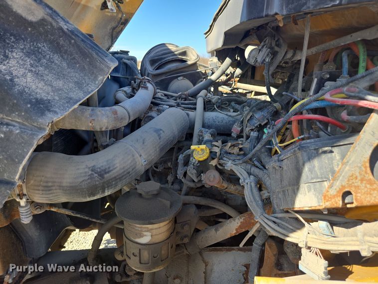 image for item EE7921 2006 International 7400 dump truck