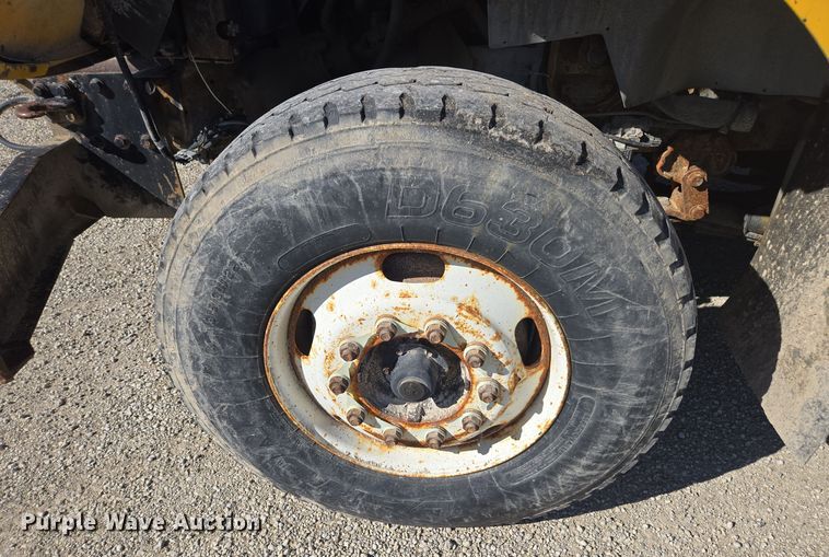 image for item EE7921 2006 International 7400 dump truck