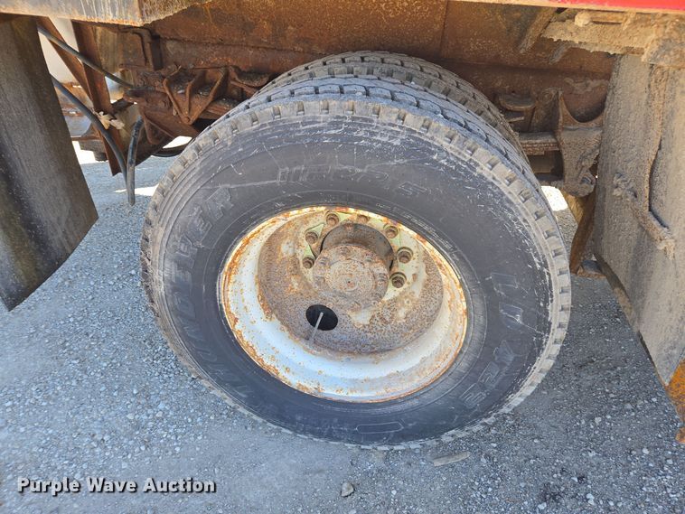 image for item EE7921 2006 International 7400 dump truck